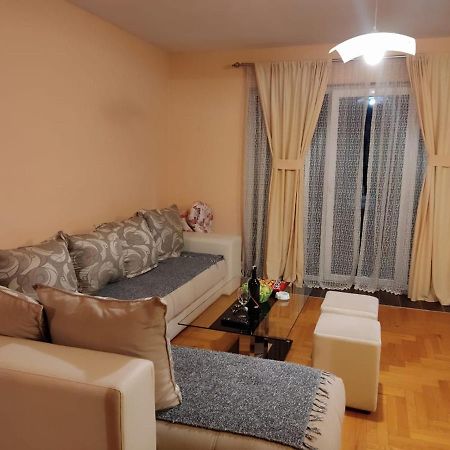 Ferienwohnung Topla Porodicna Kuca Berane Exterior foto