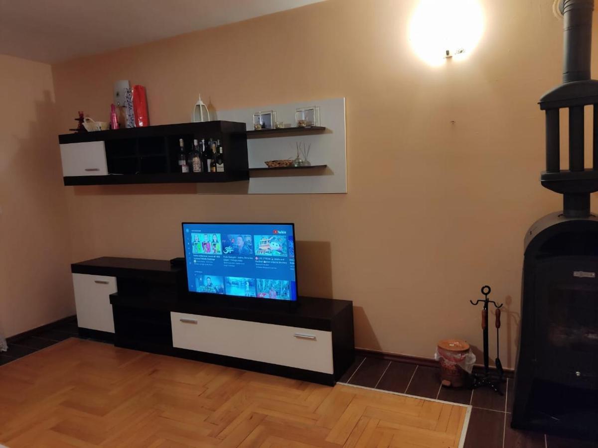 Ferienwohnung Topla Porodicna Kuca Berane Exterior foto